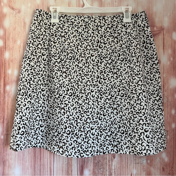 Margaret M White A Line Stretch Pull On Black Cheetah Print Skirt - Picture 4 of 7